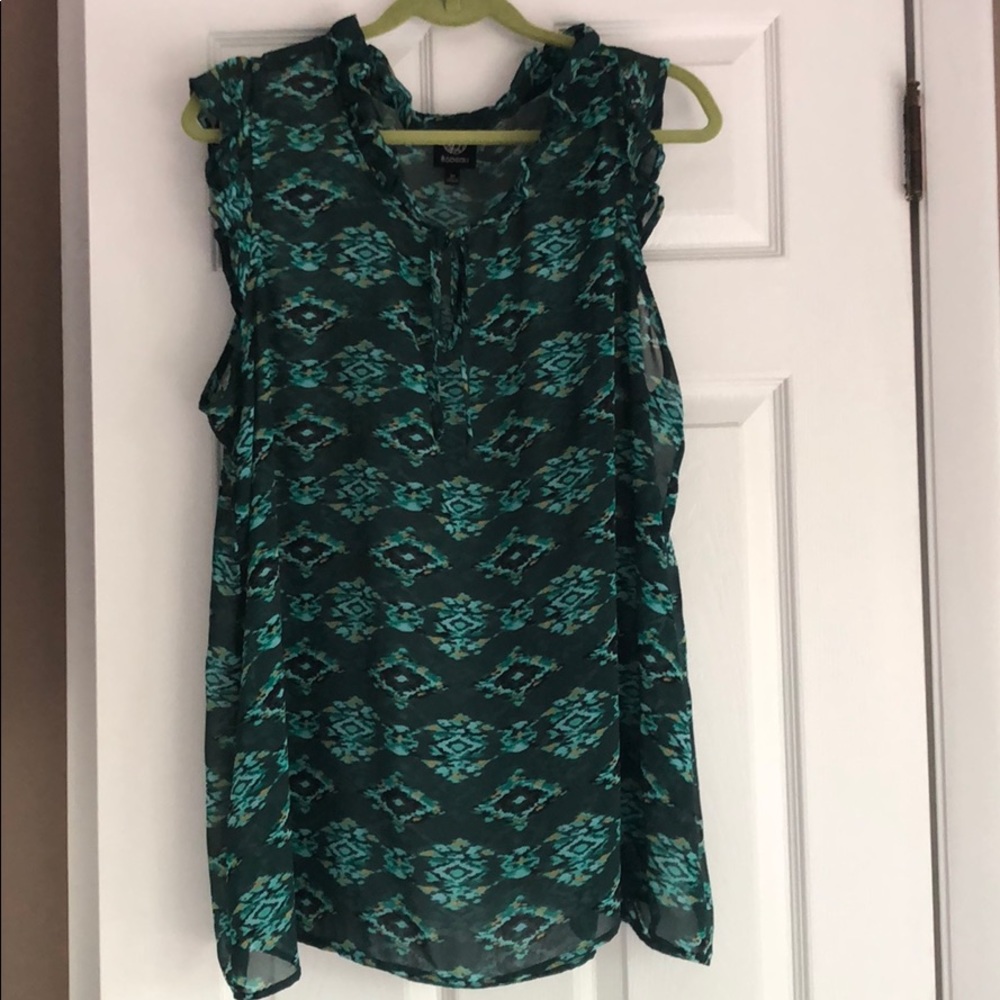 Plus size sleeveless blouse